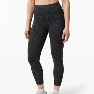 GUC Lululemon Invigorate High Rise Tight 25" -- Size 10 -- Formation Camo